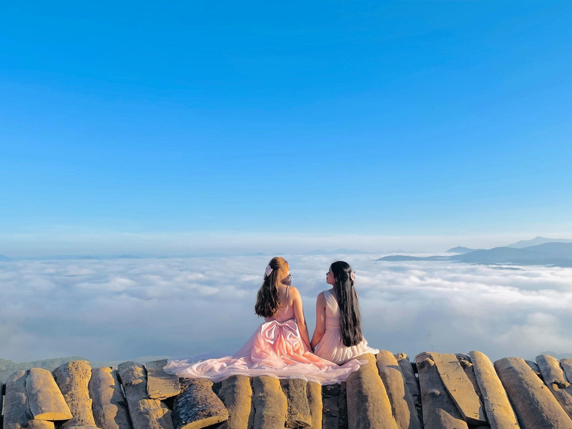 Thiên Đường Săn Mây